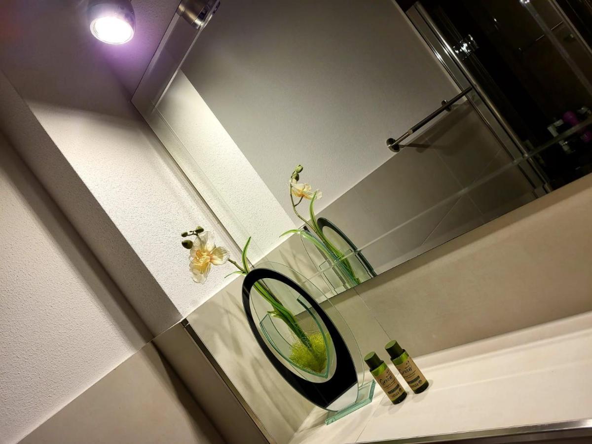 Lutz Motel พาเดอร์บอร์น ภายนอก รูปภาพ